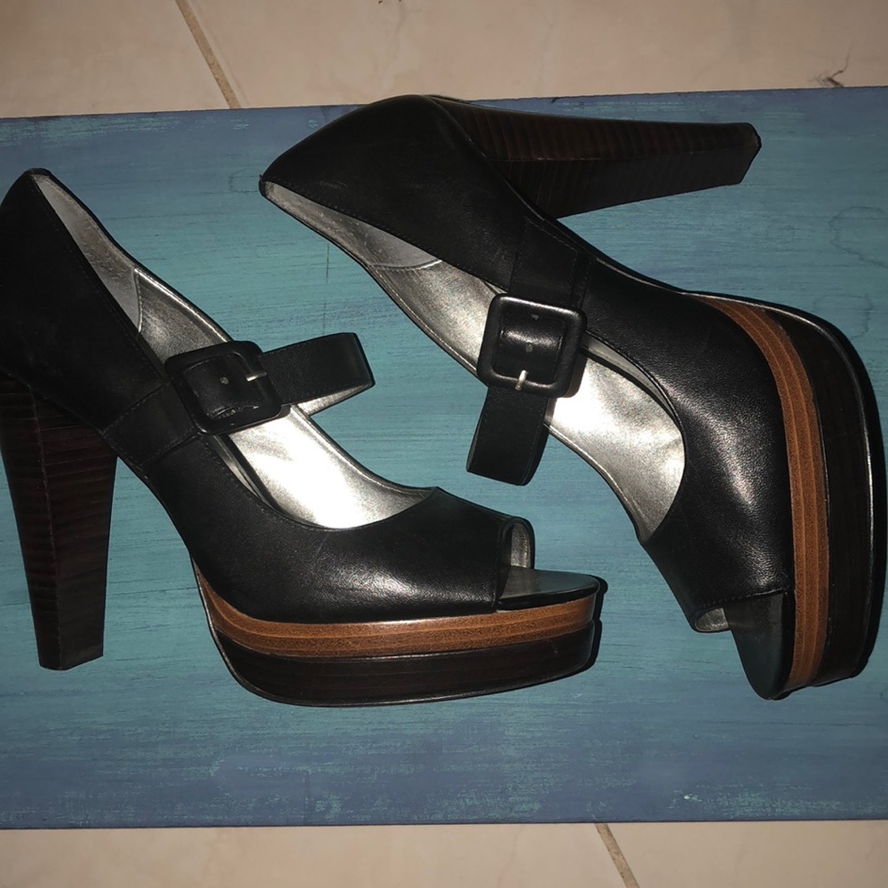 Adorable Calvin Klein Mary Jane stilletos